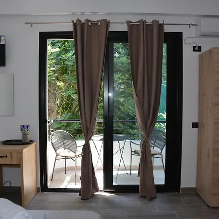 Lungomare Private 3* Vlorë