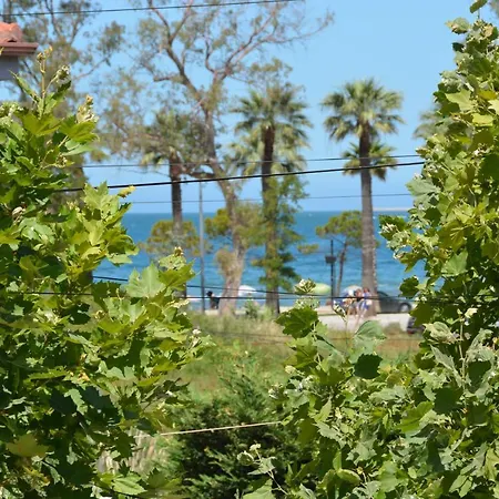 Lungomare Private Aparthotel 3*