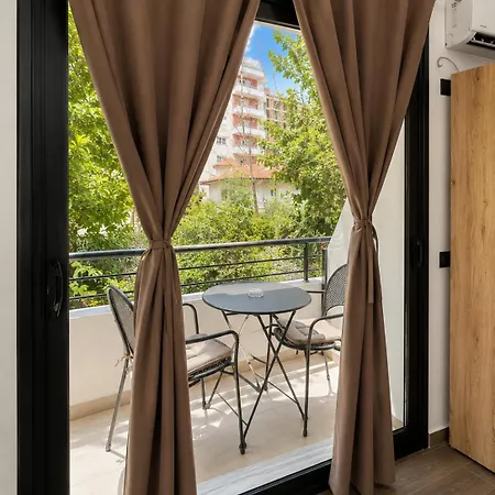 Aparthotel Lungomare Private